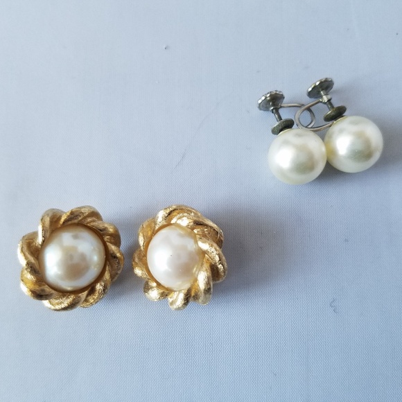 Richelieu Signed Vintage Pearl Earrings 2 Pairs - Picture 1 of 6
